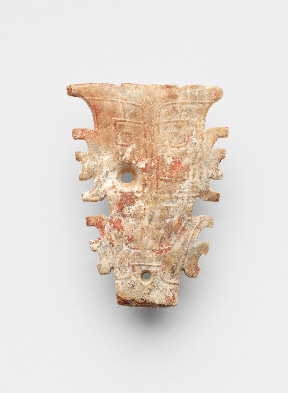 面具形式的吊坠，约公元前1300年至1050年 作者 商代中文学校