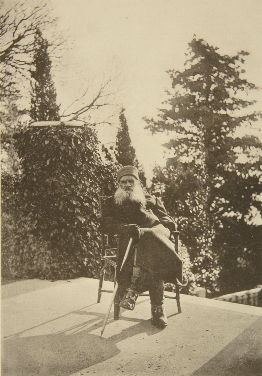 俄国作家列夫·托尔斯泰（Leo Tolstoy），Gaspra，俄罗斯克里米亚，1902年。 作者 索菲亚·安德列夫纳（Sophia Andreevna Tolstaya）