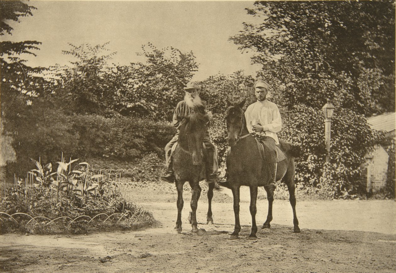 俄国作家列夫·托尔斯泰（Leo Tolstoy）1900年在俄罗斯图拉附近的亚斯纳亚波利亚纳（Yasnaya Polyana）骑行 作者 索菲亚·安德列夫纳（Sophia Andreevna Tolstaya）