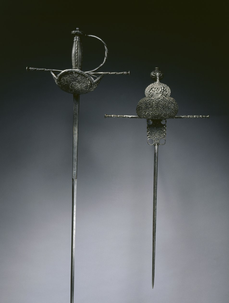 杯柄剑，约1650年（钢）。 作者 西班牙语学校