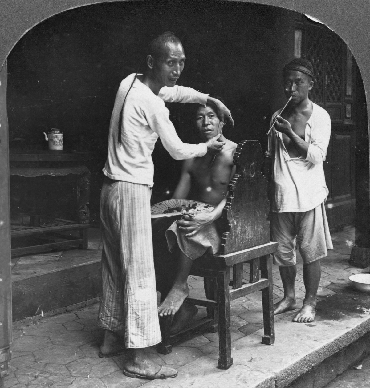 1908年在缅甸巴莫的中国理发师 作者 立体声旅行社