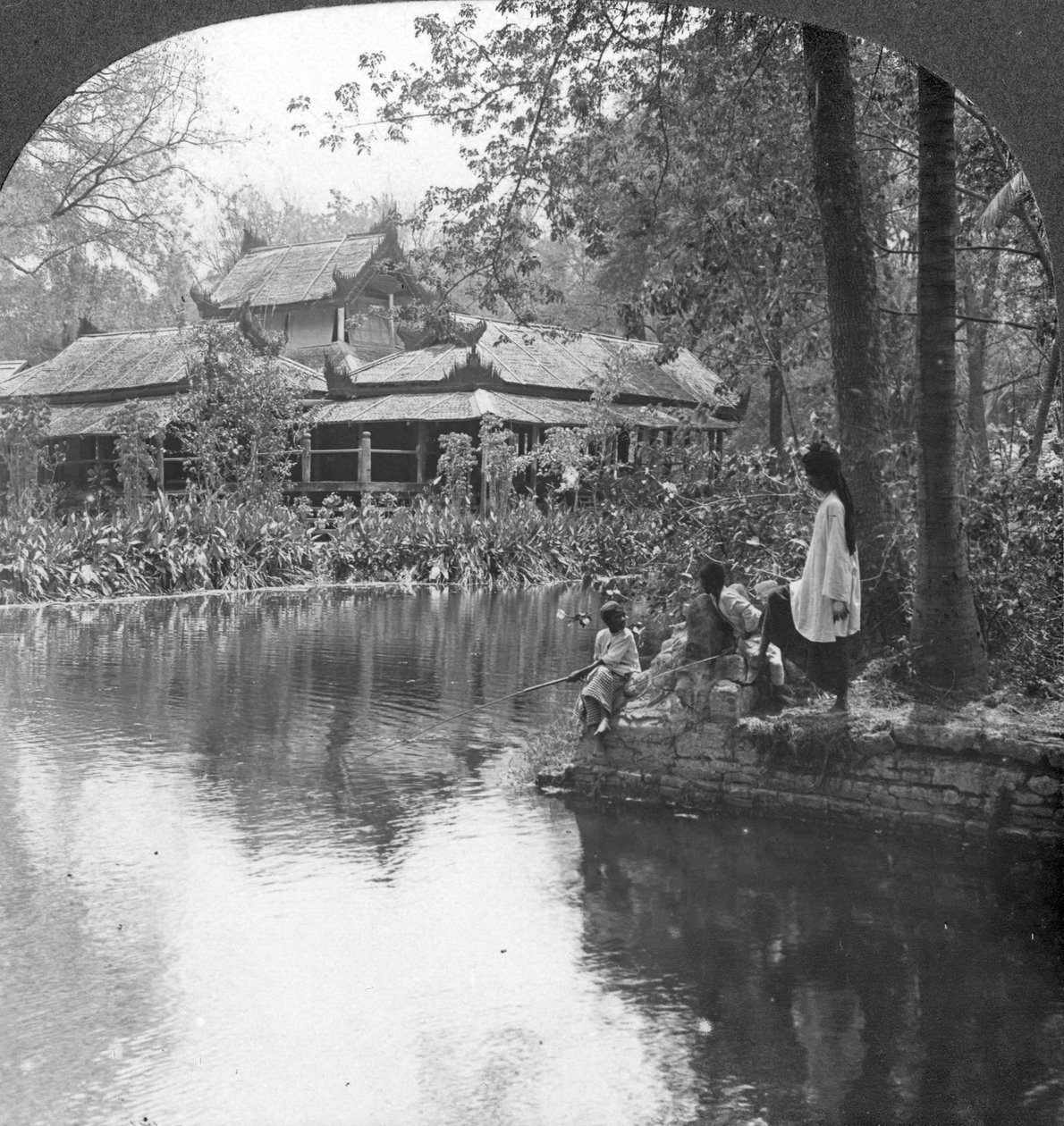 缅甸曼德勒古堡的南方花园宫殿，1908年 作者 立体声旅行社