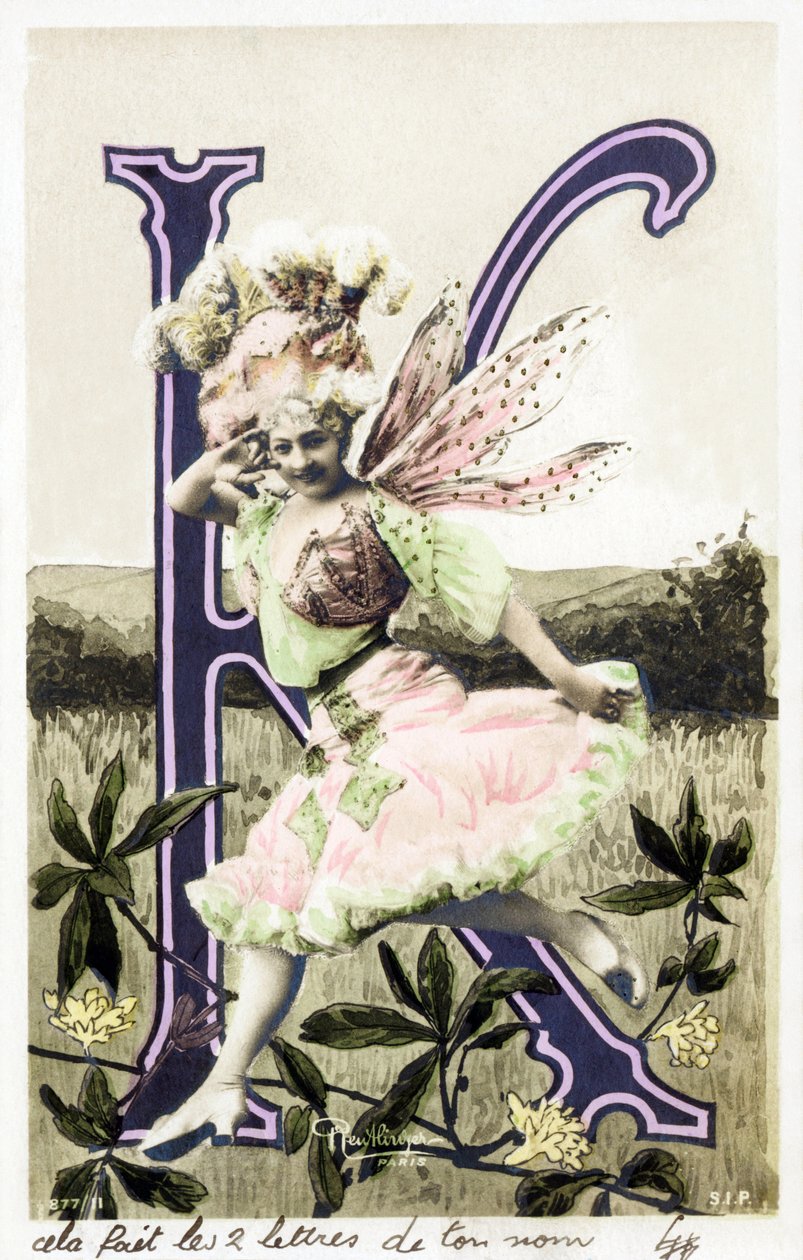 K：朱丽叶特·梅莉（Juliette Mealy），歌手和歌舞表演者，来自《美女》（La Belle Epoque）-1897年“ Frou Frou”歌曲的创作者-明信片中的字母 作者 罗伊特林格工作室