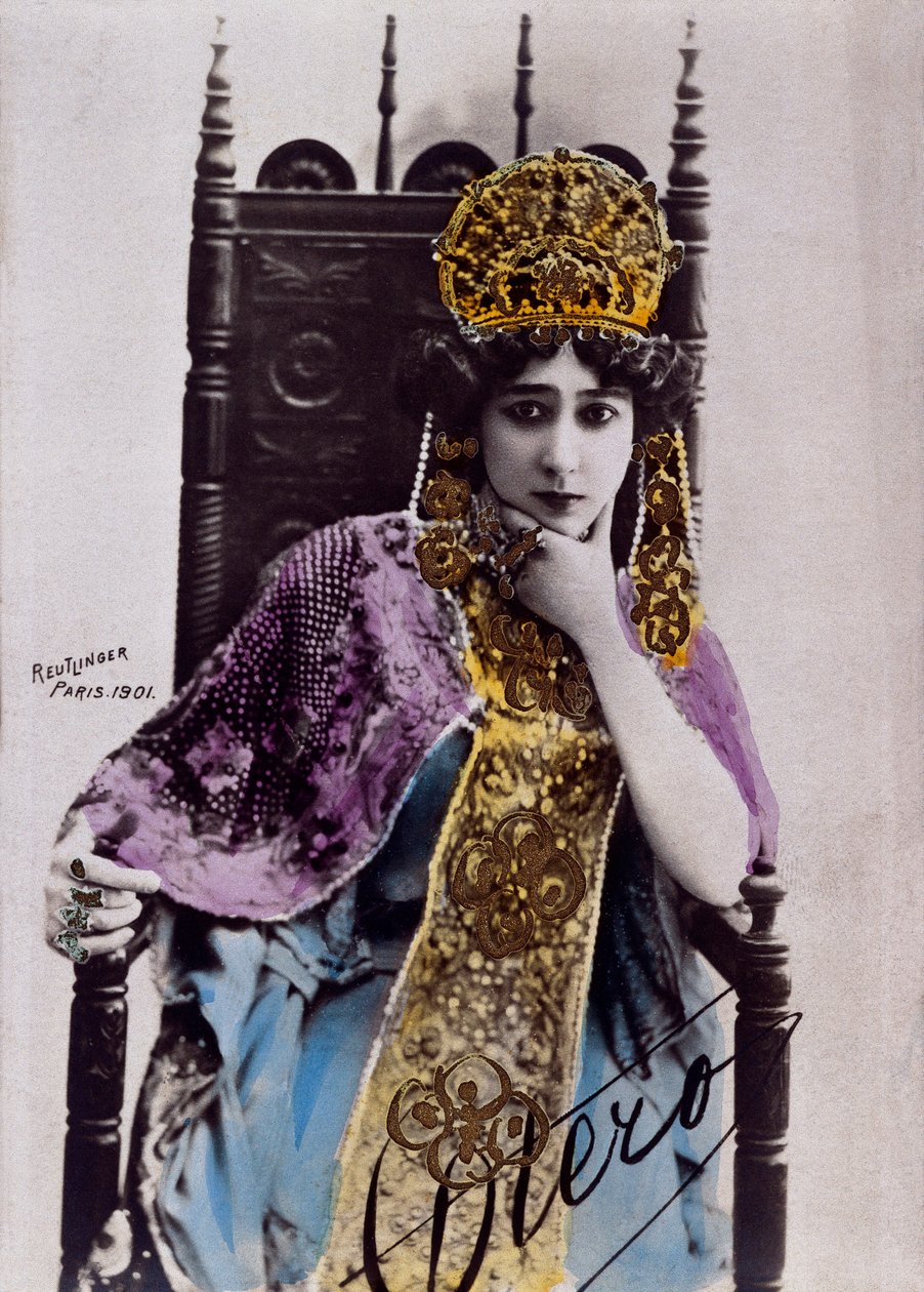 Caroline (La Belle) Otero (1868-1965) 的肖像，带亲笔签名的明信片 作者 罗伊特林格工作室