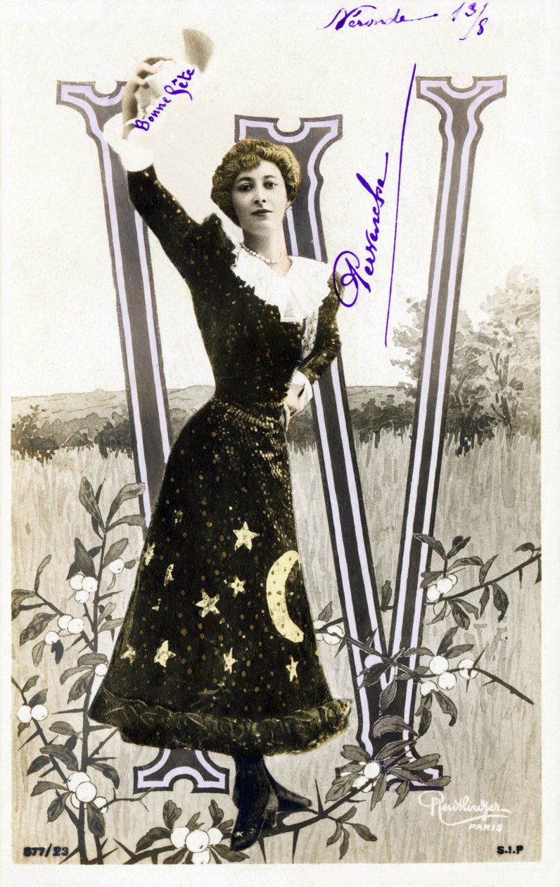 W：莉安娜·德·普吉（Liane De Pougy），舞蹈家和cosurstisane，来自《美女》-明信片中的字母 作者 罗伊特林格工作室