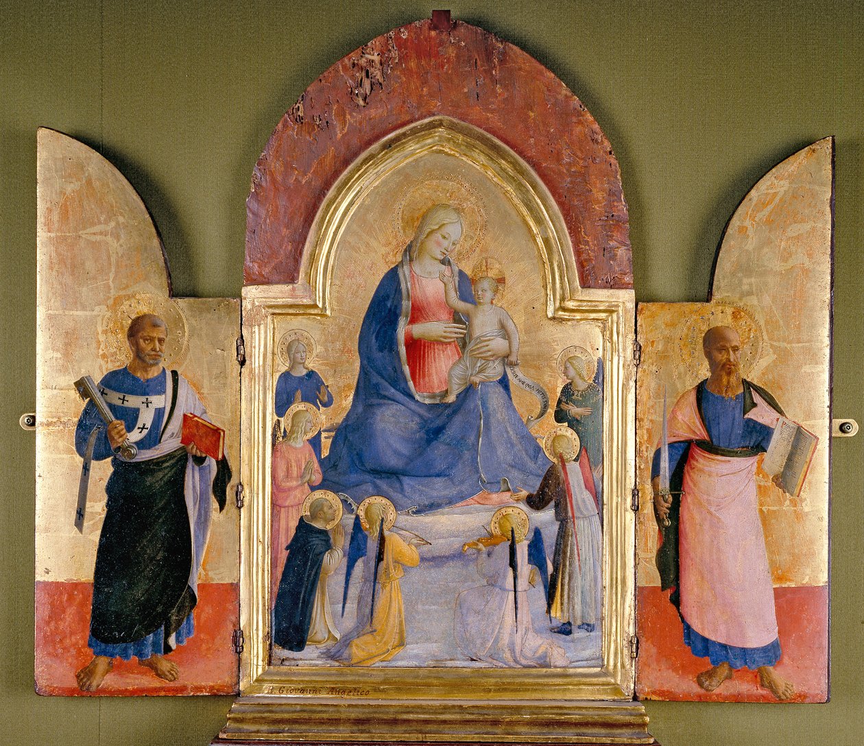 圣母子与天使和多米尼加圣徒，左为圣彼得，右为圣保罗，15世纪 作者 Fra Angelico工作室
