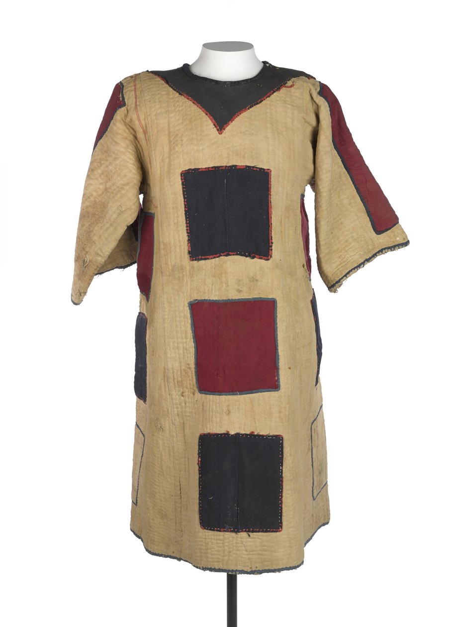 One of two Dervish jibbahs worn by Wad El Nejumi and his son, c.1887 (textile) 作者 苏丹学校