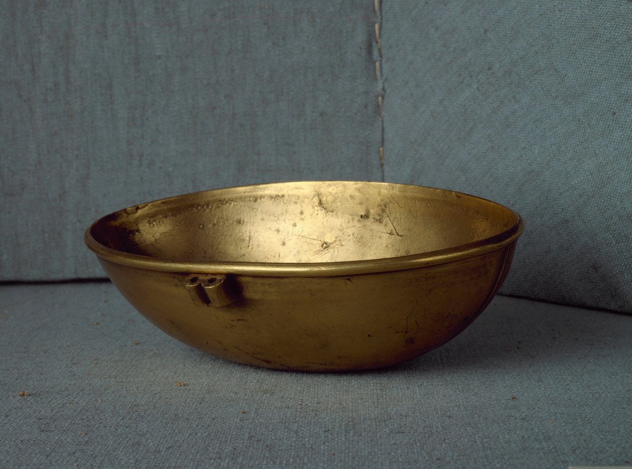 苏美尔文明：椭圆形金杯。 暗淡。 15 cm 巴格达，伊拉克国家博物馆 作者 苏美尔人苏美尔人
