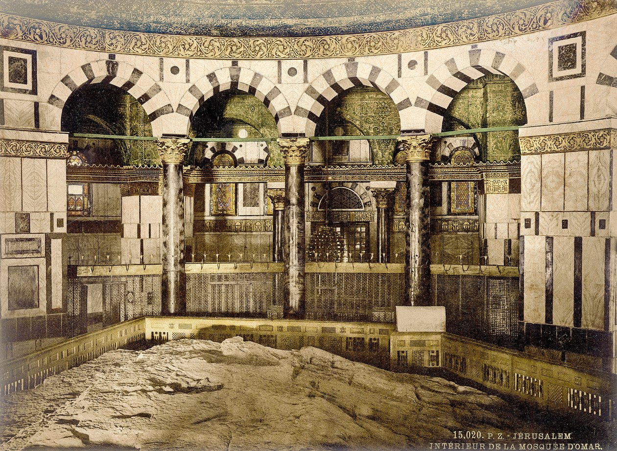耶路撒冷的岩石圆顶的内部以岩石为目的，c.1880-1900（photochrom） 作者 瑞士摄影师