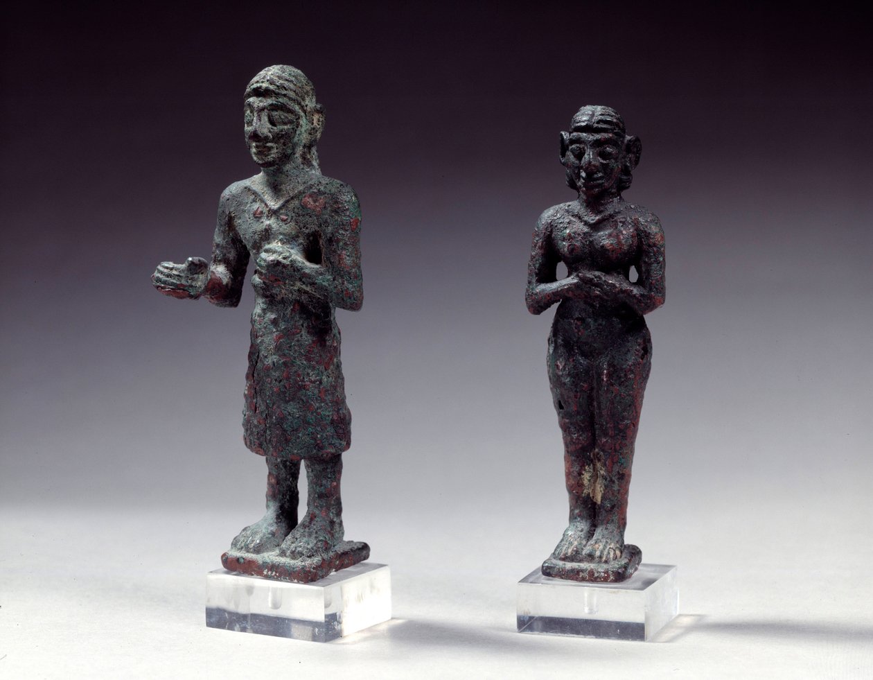 Statuettes of worshipers and goddess in bronze, from Syria 2300-2000 BC. Paris, Louvre Museum 作者 叙利亚叙利亚