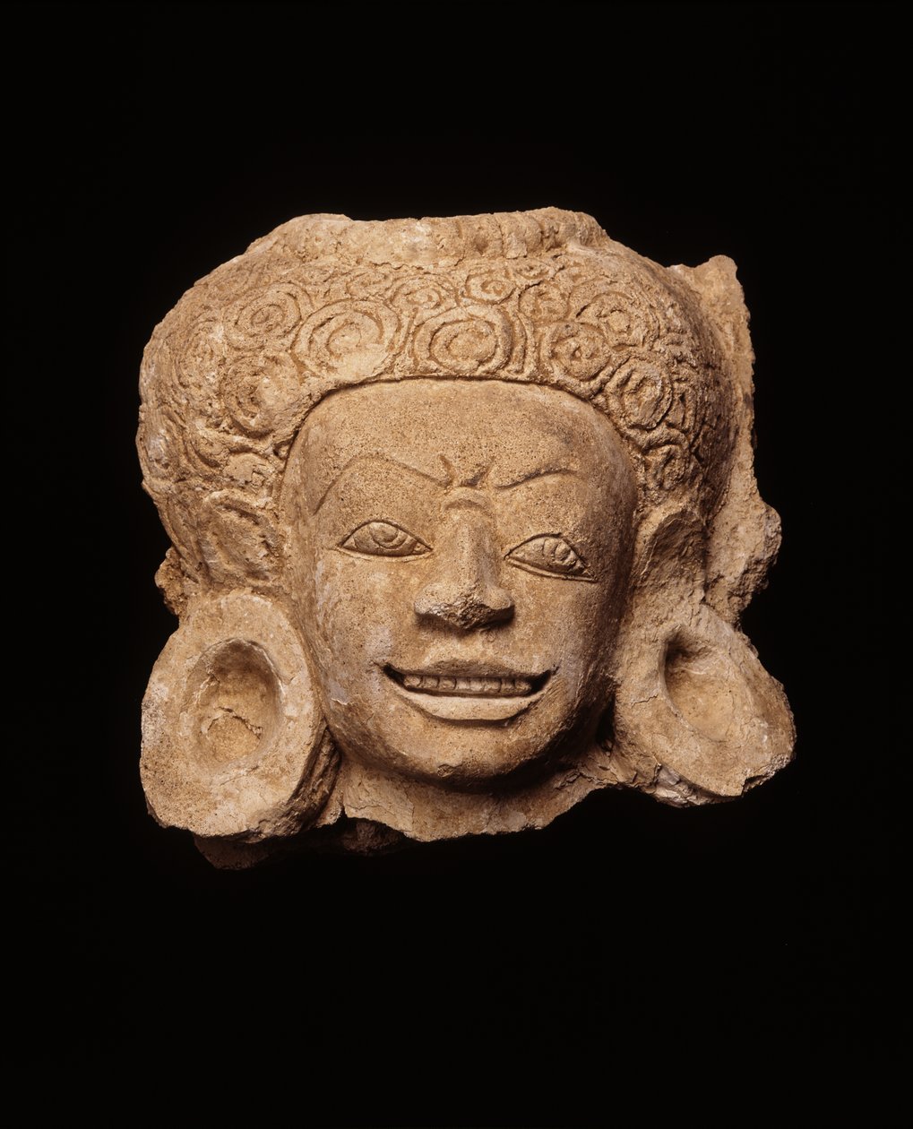 恶魔头，来自Chedi Chula Pathom，达瓦拉瓦蒂时期（灰泥） 作者 泰国学校