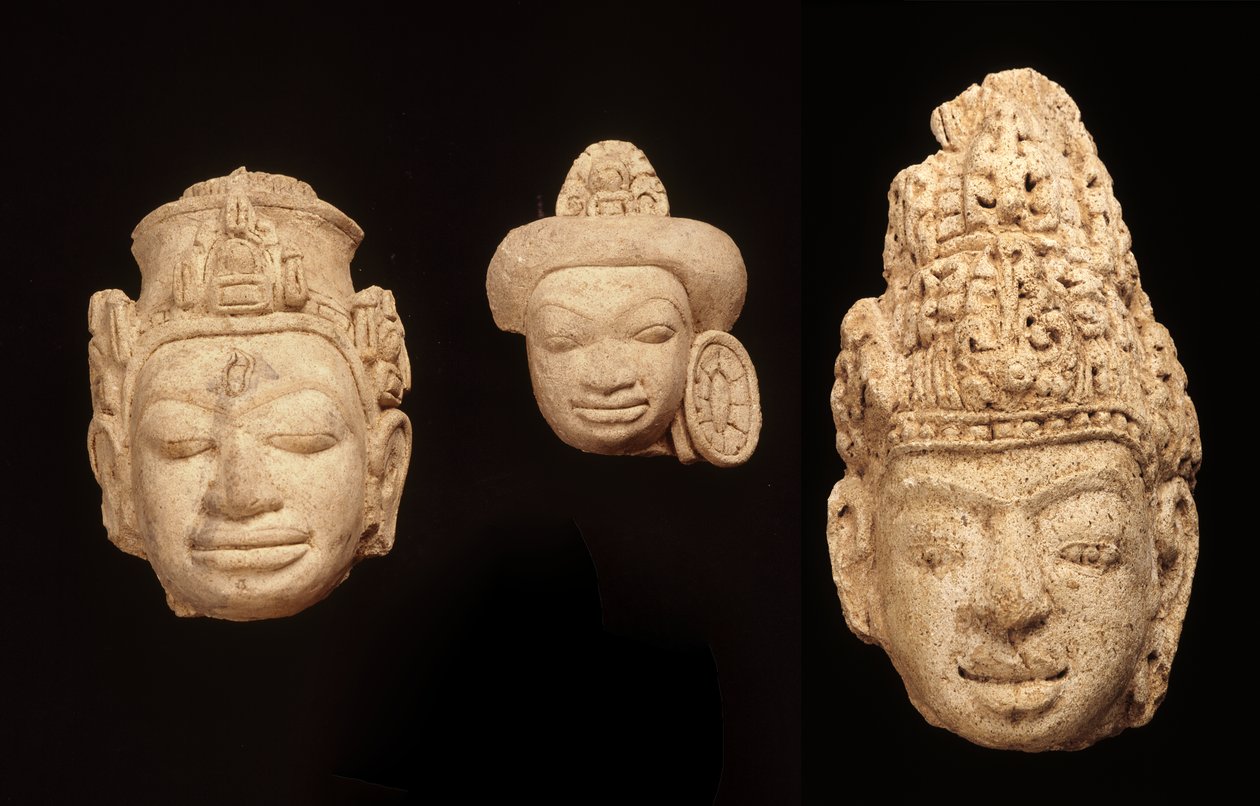 来自Chedi Chula Pathom，Davaravati时期（灰泥）的头 作者 泰国学校