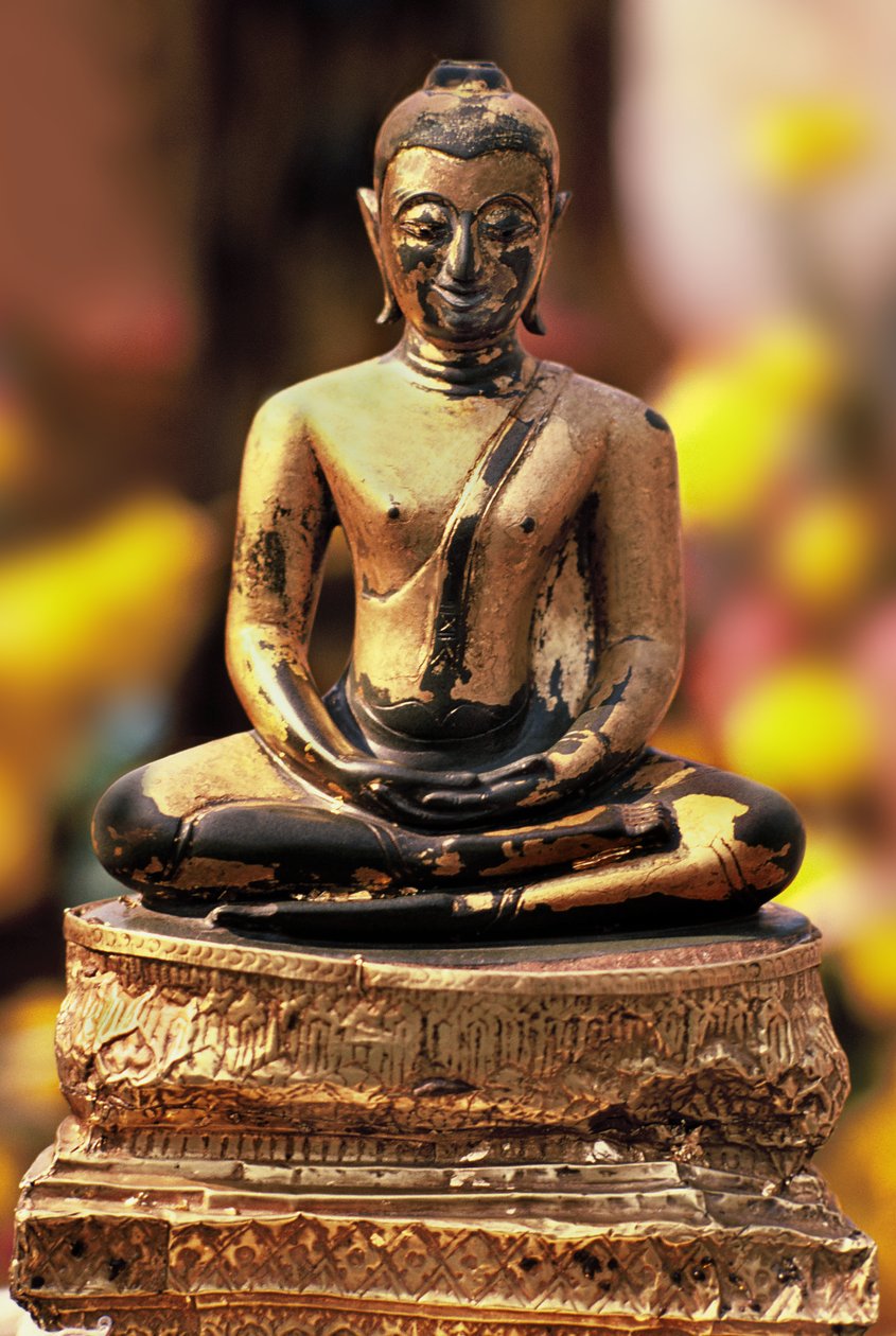 佛陀命名为Phra keo Don Tao 作者 泰国学校