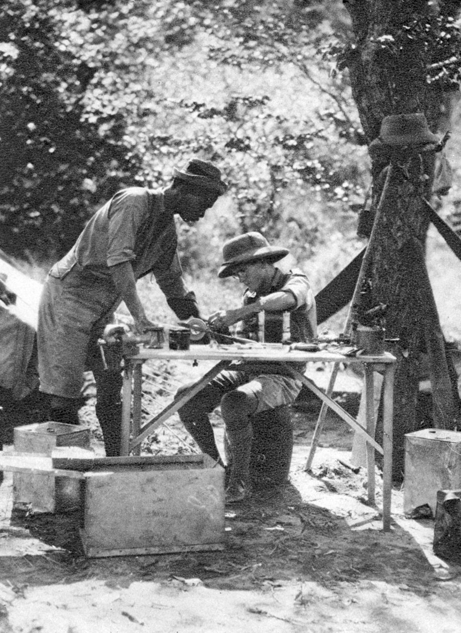 Errol Hinds和Julius Mapata，从利文斯通到破碎山，北罗得岛，1925年，1927年 作者 托马斯·格洛弗