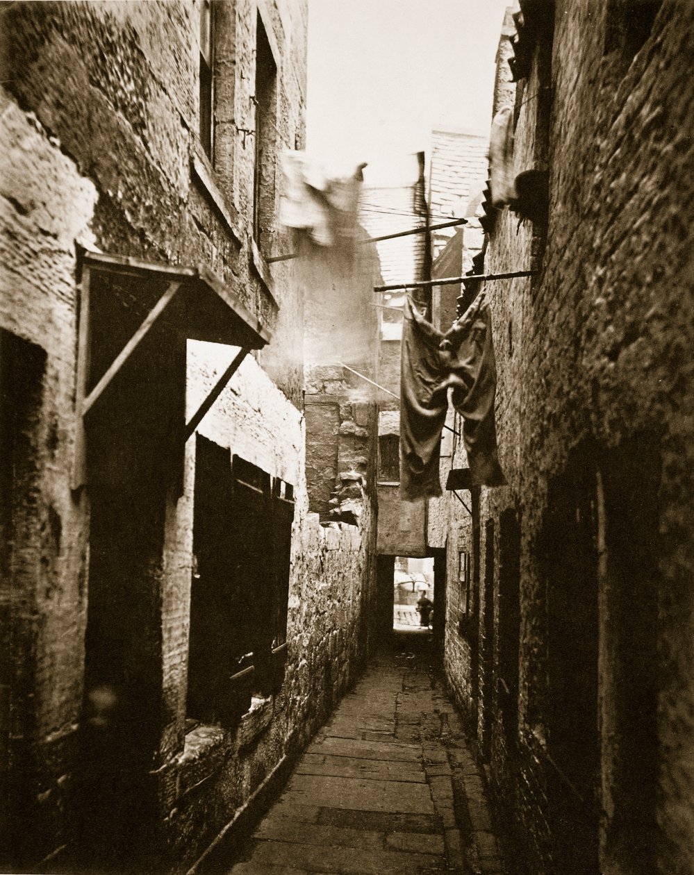 关闭，101 High Street，Glasgow，c.1878 作者 托马斯·安南