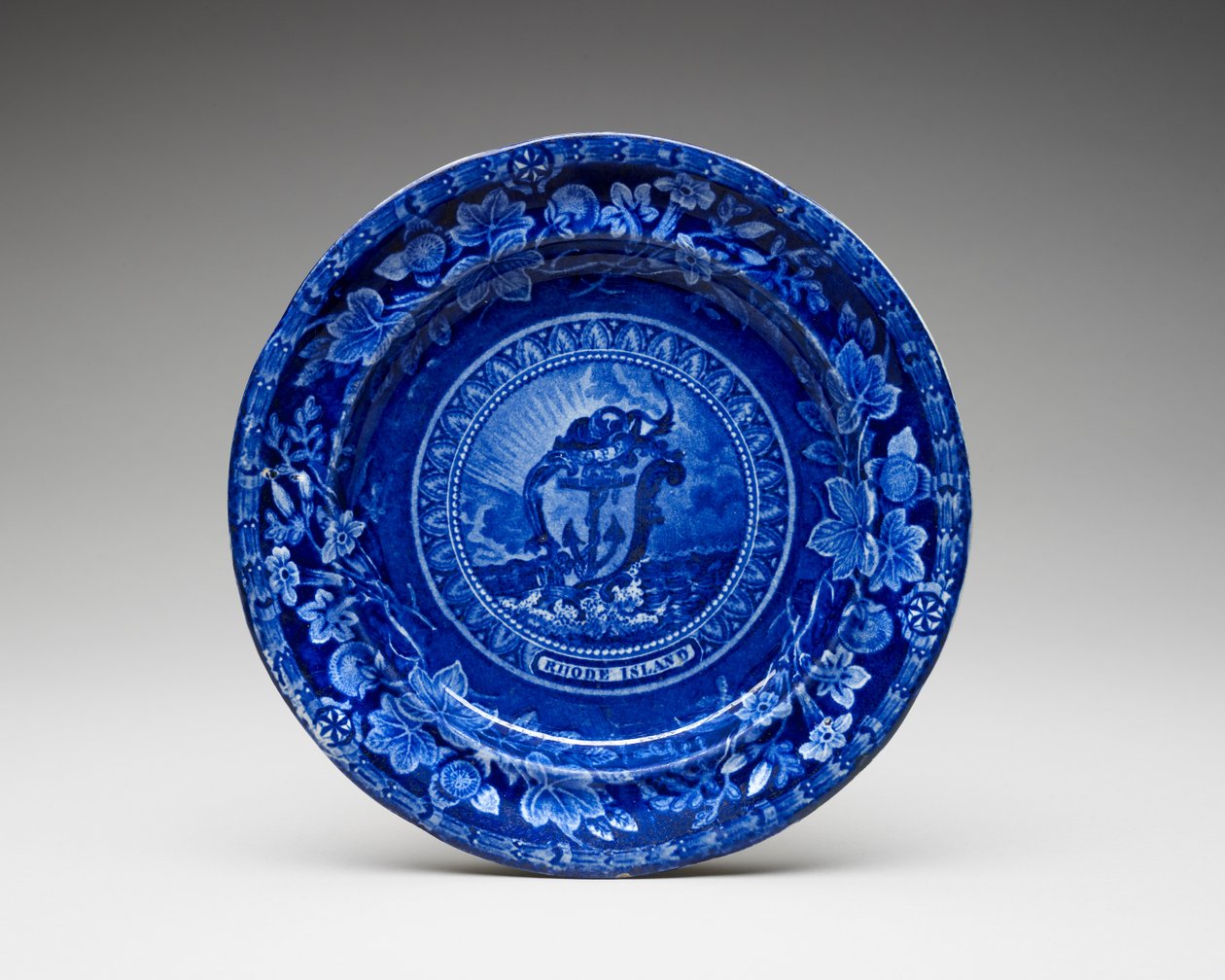 盘子c。 1826-1835（带转移打印的铅釉陶器） 作者 托马斯·梅耶（Thomas Mayer）