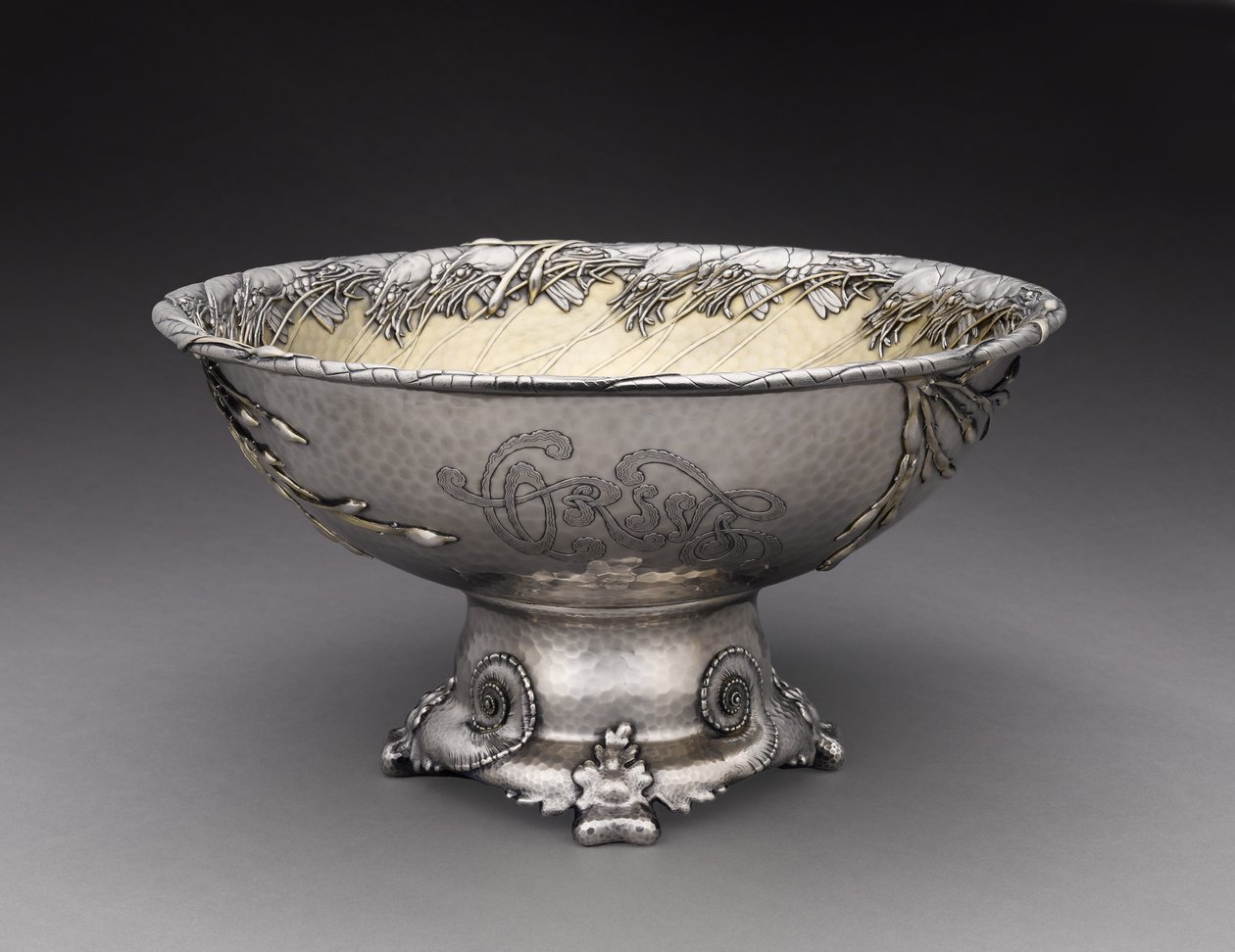 Punch Bowl，Tiffany and Company，1884年（纯银镀金） 作者 蒂芙尼公司蒂芙尼公司