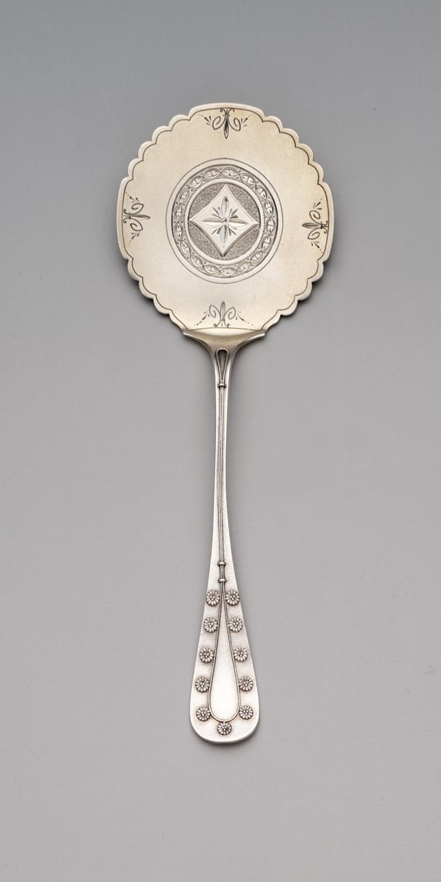 “雏菊”图案荞麦蛋糕服务器，约1875年-80年（银和镀金） 作者 蒂芙尼公司