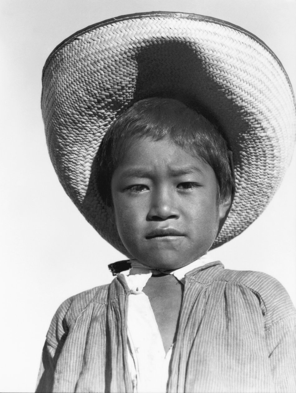 Campesino的儿子，一个自豪的小“Agrarista”，墨西哥韦拉克鲁斯州，1927年 作者 蒂娜·莫多蒂