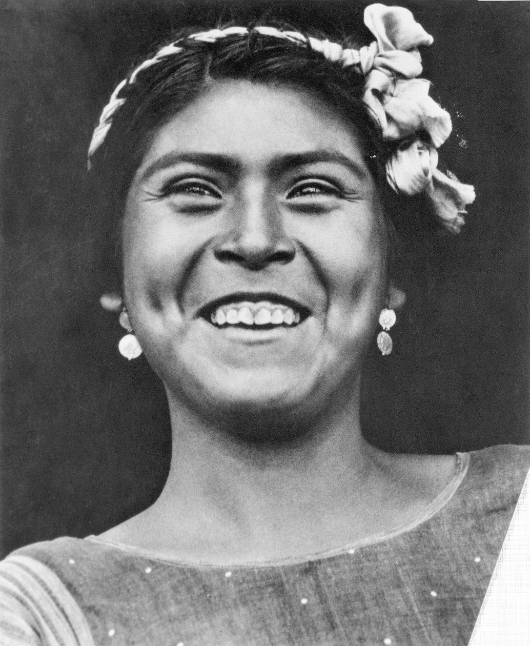 墨西哥Tehuantepec的女人，1929年 作者 蒂娜·莫多蒂