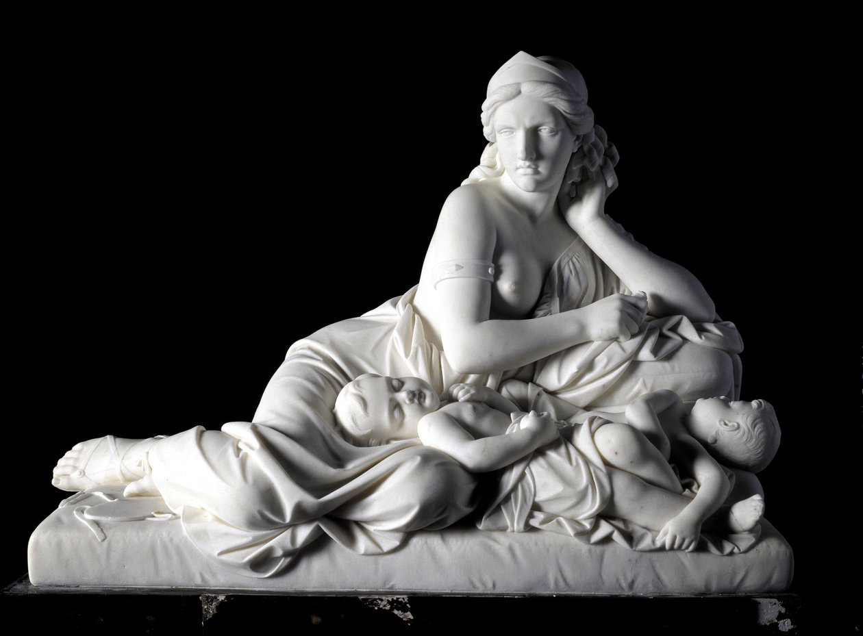 Medee 想杀死她的孩子 Tommaso Solari (1820-1897) 1863 年的大理石雕塑。昏暗。 60x80x38 厘米来自Odone di savoia 王子的收藏。 基因，现代美术馆，inv。 744 作者 托马索·索拉里（Tommaso Solari）