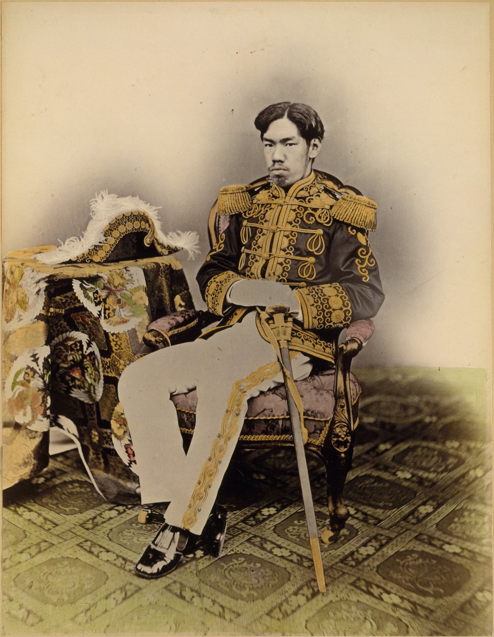 明治天皇Mutsuhito，1872年（蛋白银印花，玻璃底片，涂上颜色） 作者 内田圭一