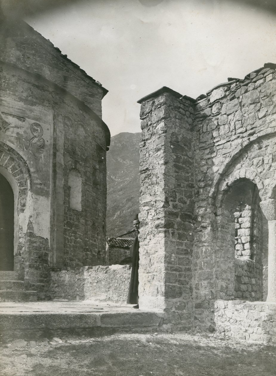 意大利伦巴第，奇瓦特，圣彼得蒙特修道院，Ugo Monneret de Villard 摄影，约 1910 年 作者 乌戈·莫内雷·德·维拉德