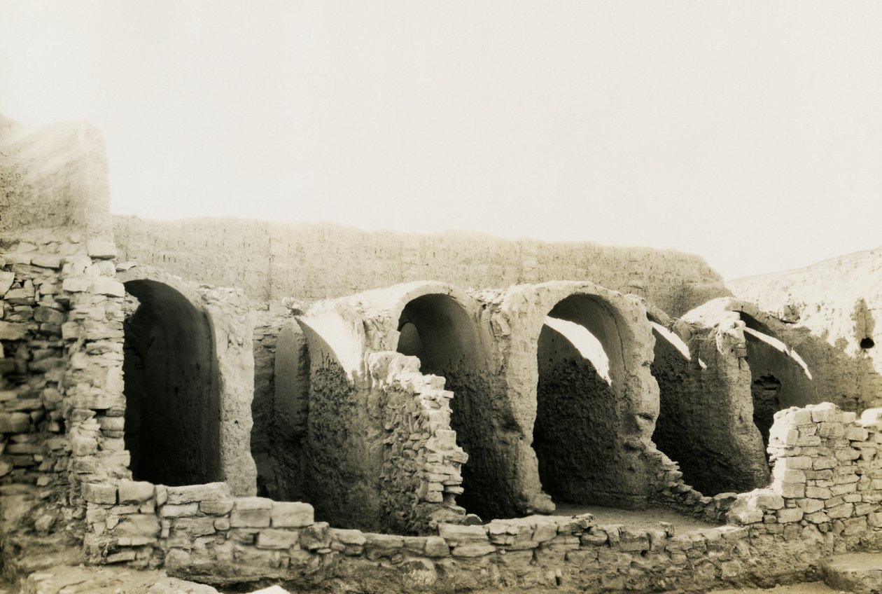 埃及阿斯旺，圣西缅修道院内部，311-36 号建筑，摄影师：Ugo Monneret de Villard 作者 乌戈·莫内雷·德·维拉德