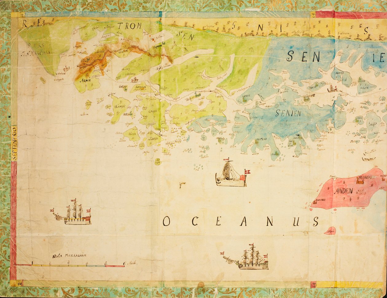 地图来自国家图书馆的地图收藏。该地图发表于《Handdrawn》（），显示了Trøndelag, Nordland, Troms, kysten, sjøkart 作者 乌金特·特格纳