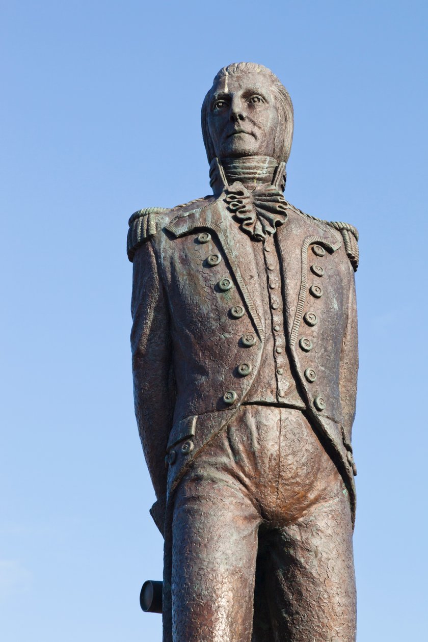 Bantry，西科克，爱尔兰。 Theobald Wolfe Tone的雕像，1763年至1798年，爱尔兰革命者和联合爱尔兰人的创始成员，被认为是爱尔兰共和主义的父亲。由J雕刻的雕像 作者 未知未知