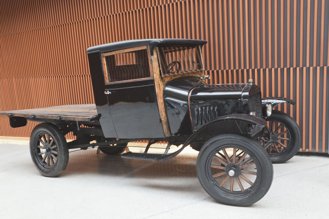 来自c.1920的黑色福特T型皮卡 作者 未知未知