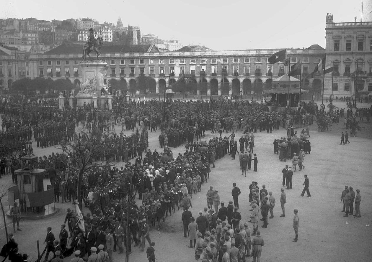 1918年在里斯本的Praca do Comercio举行的胜利庆祝活动 作者 未知未知