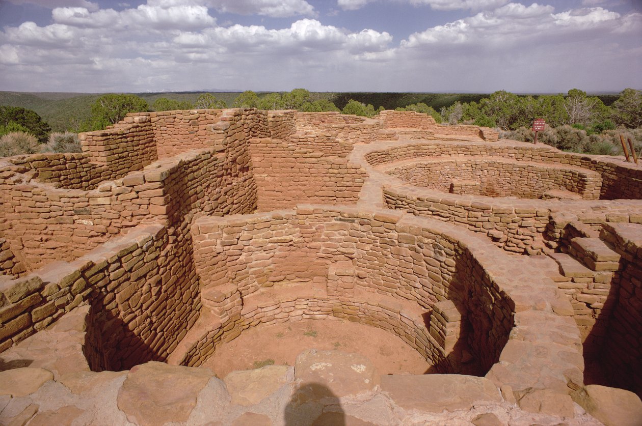 Pueblo Indian Kivas的视图，建于11-14世纪（另见229299） 作者 未知未知