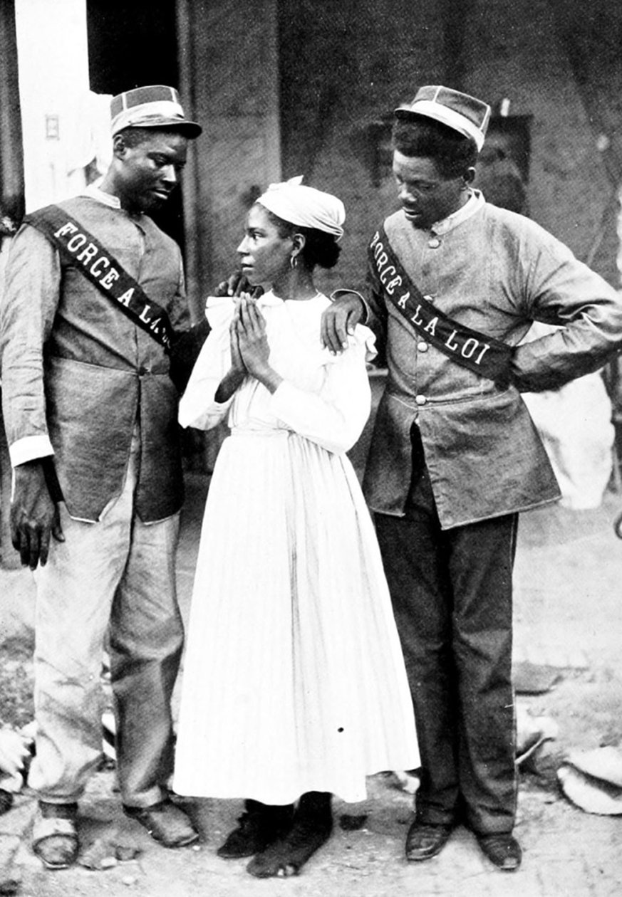 19369N HAITI Haitian police before the American occupation in 1917 作者 不明