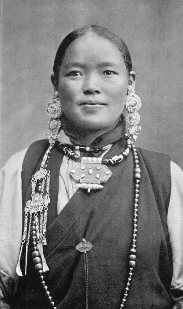 不丹（Bhutia）女人，c1910 作者 不明