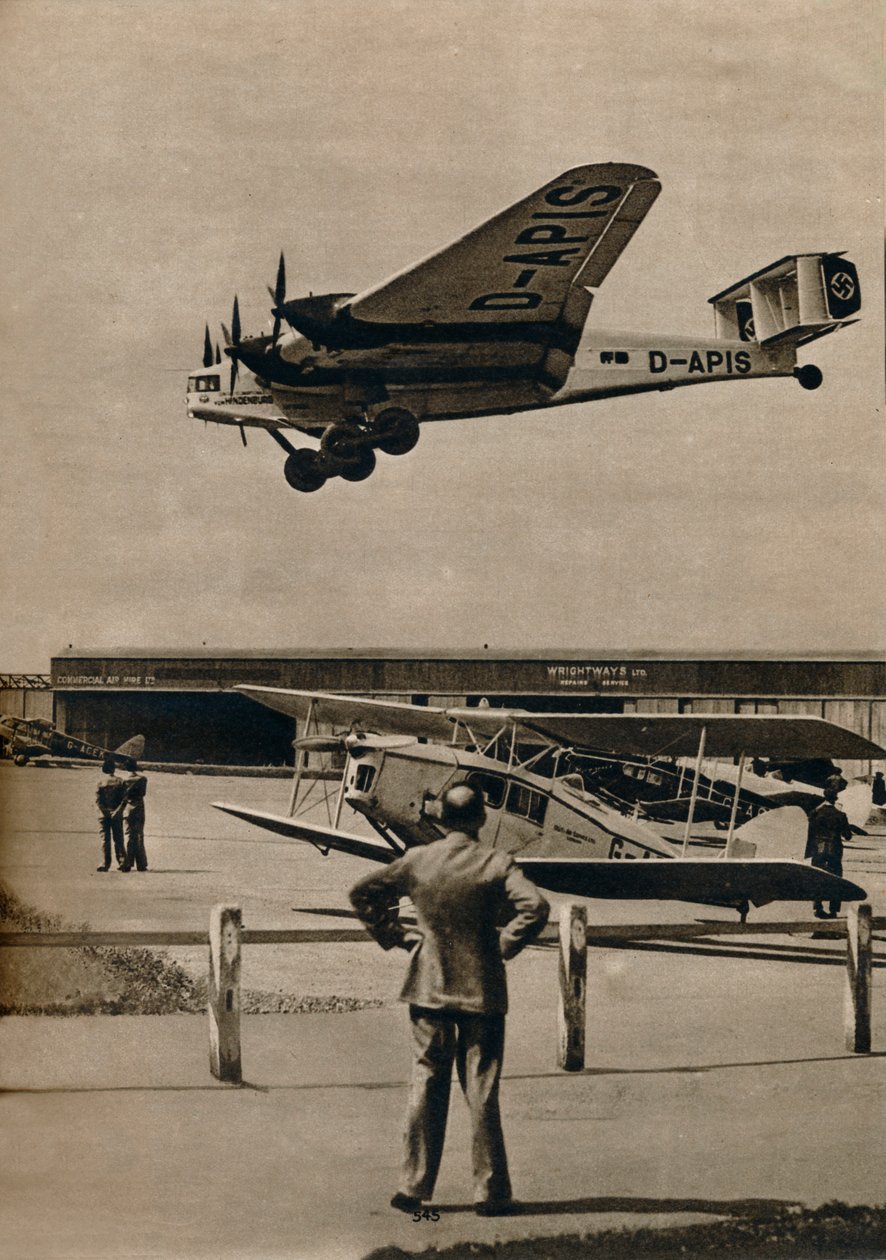 一架德国容克客机抵达克罗伊登机场，c1934 c1937 作者 不明