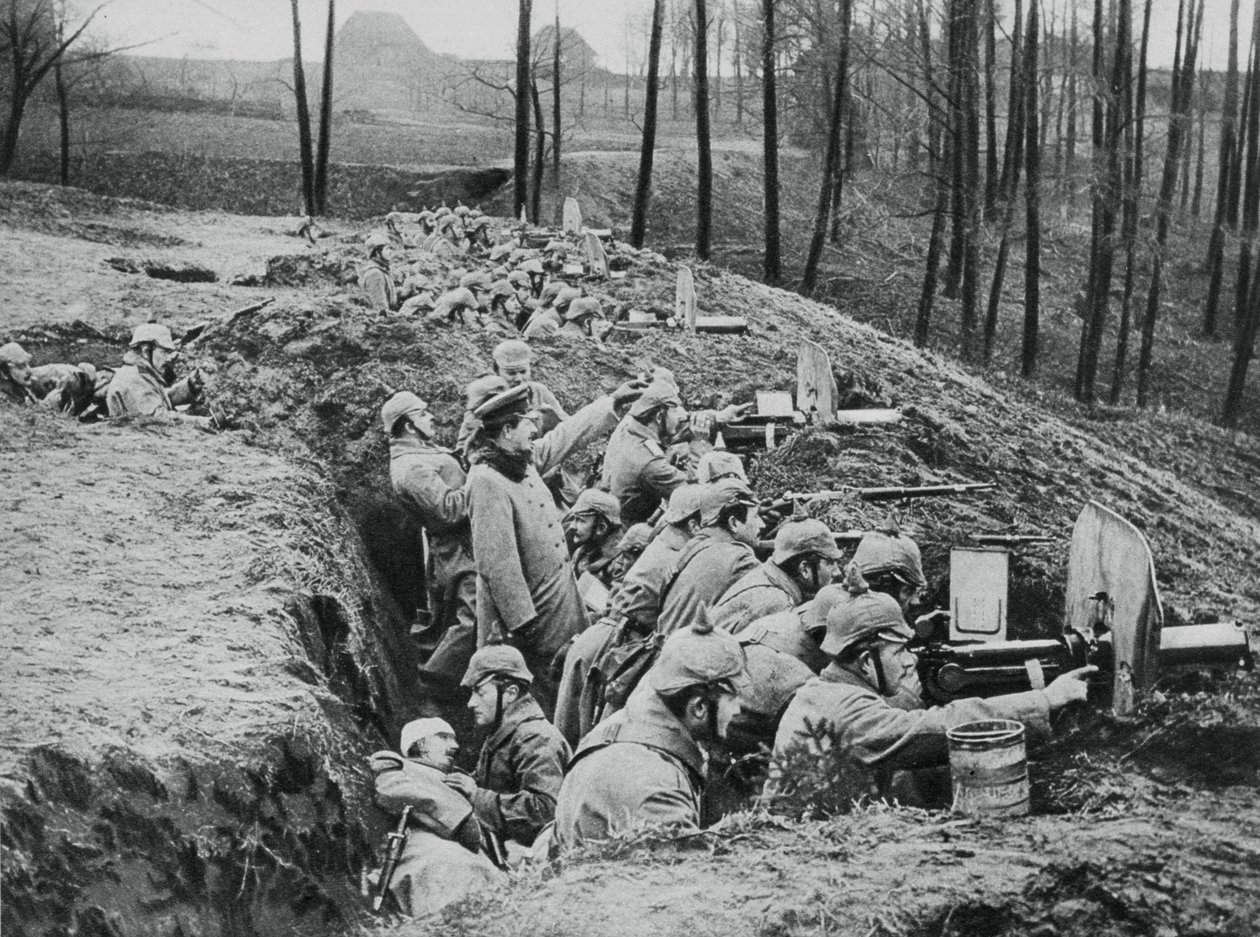 1915年第一次世界大战期间，在俄罗斯达克门战役中的德国机枪连 作者 不明