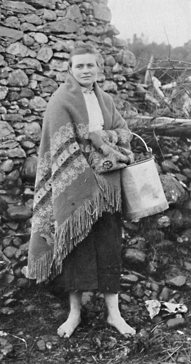 1912年，爱尔兰一个基拉尼农民女孩 作者 不明