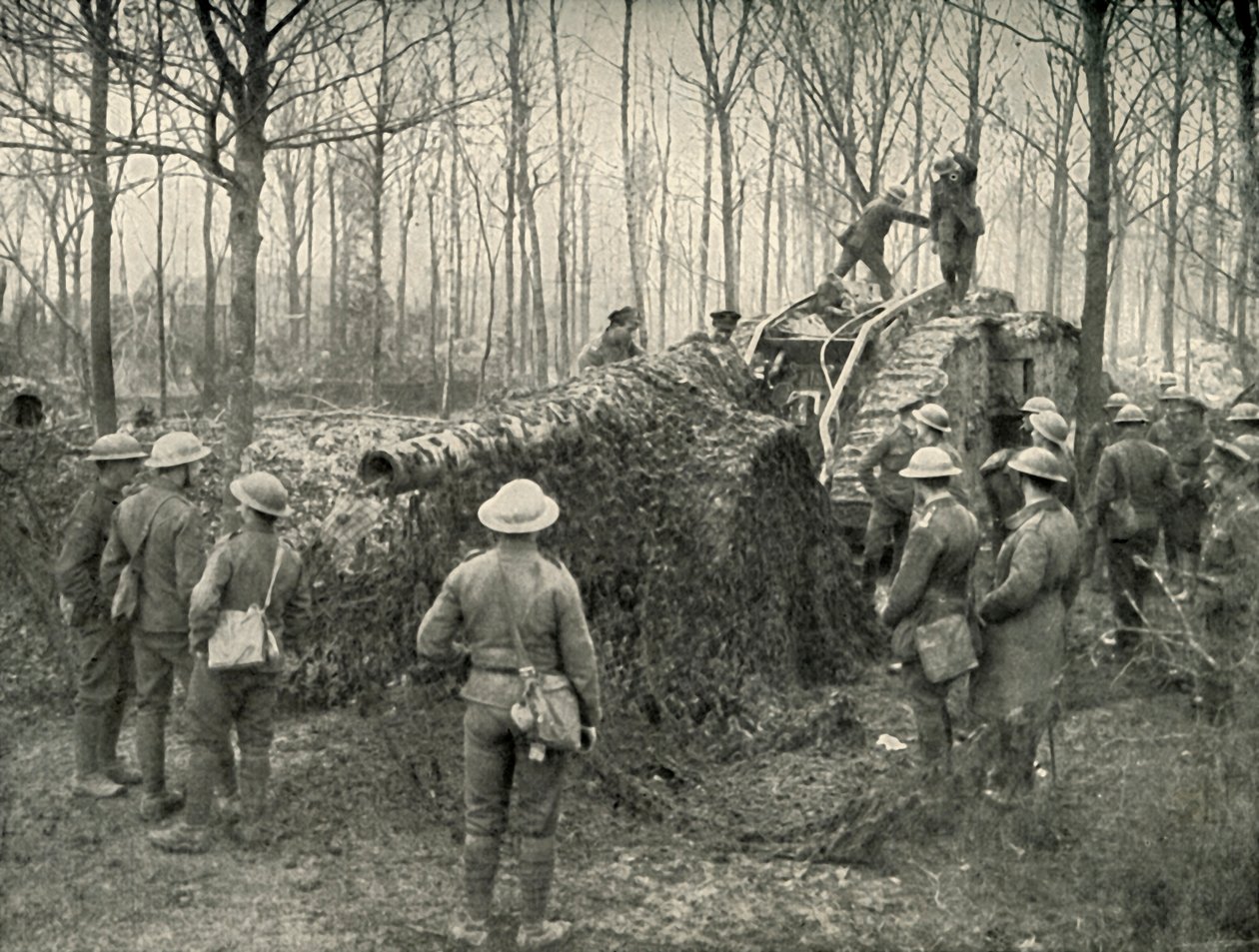 一辆登陆舰伪装成5.9支德国海军炮，1919年。 作者 不明
