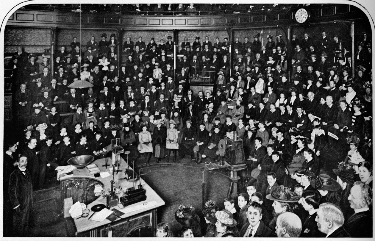 1903年在伦敦皇家学会讲课，c1903 作者 不明