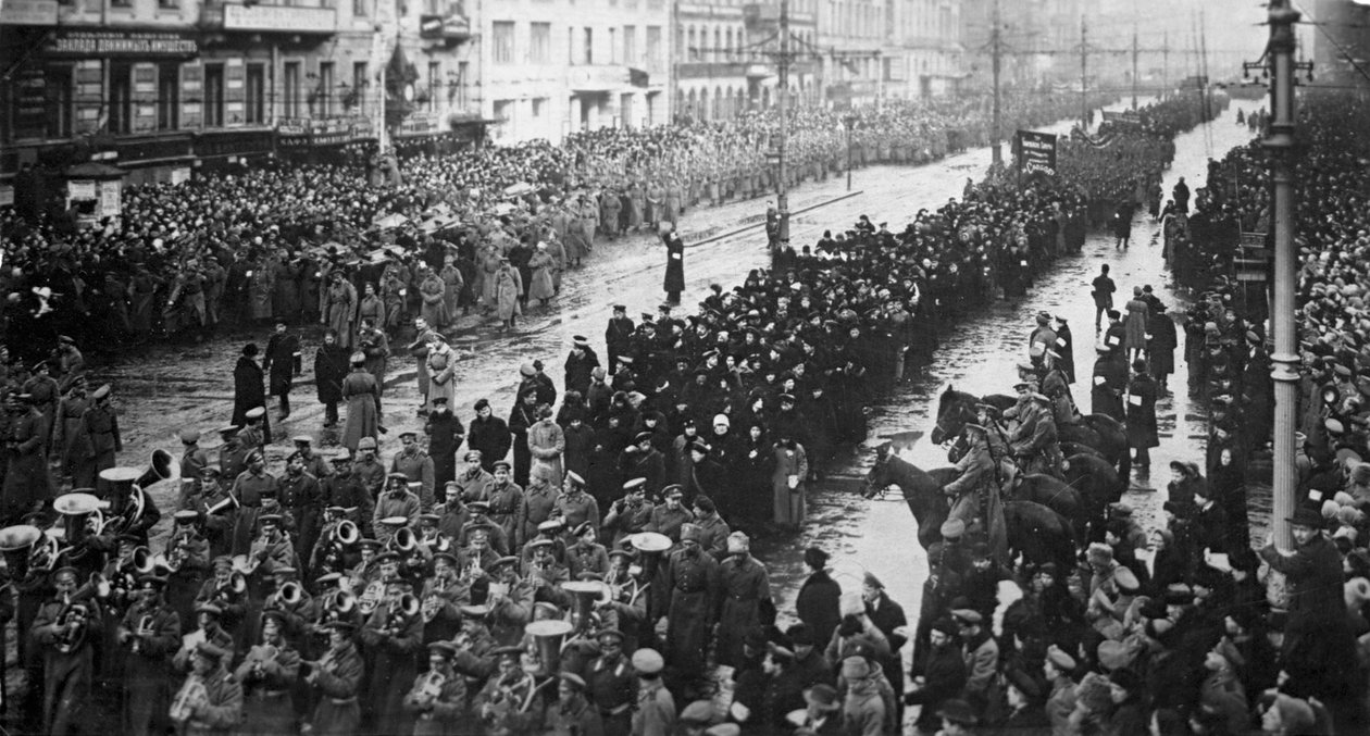 1917年4月5日，俄罗斯二月革命受害者悼念仪式 作者 不明