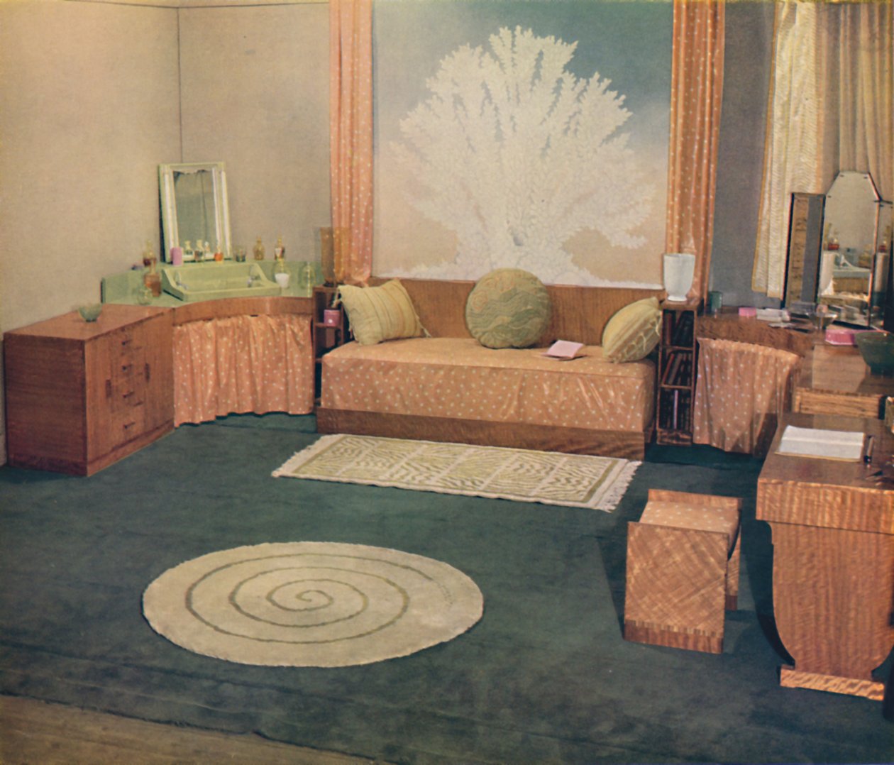一间小卧室，由Heal＆Son Ltd.安排，伦敦，1935年 作者 不明