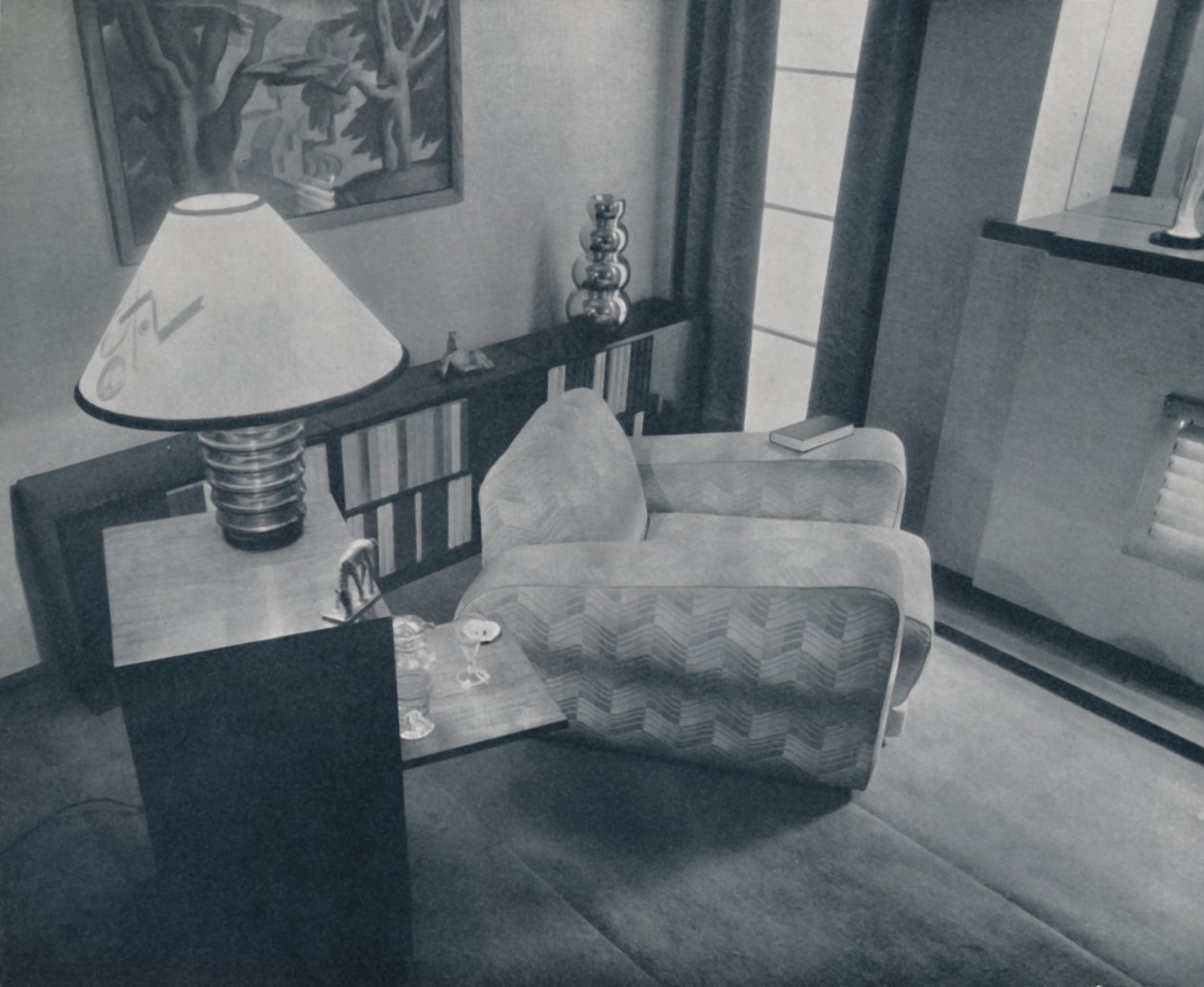 一间小房间，由迈克尔·黎明设计和布置，英格兰贝德福德，1935年 作者 不明