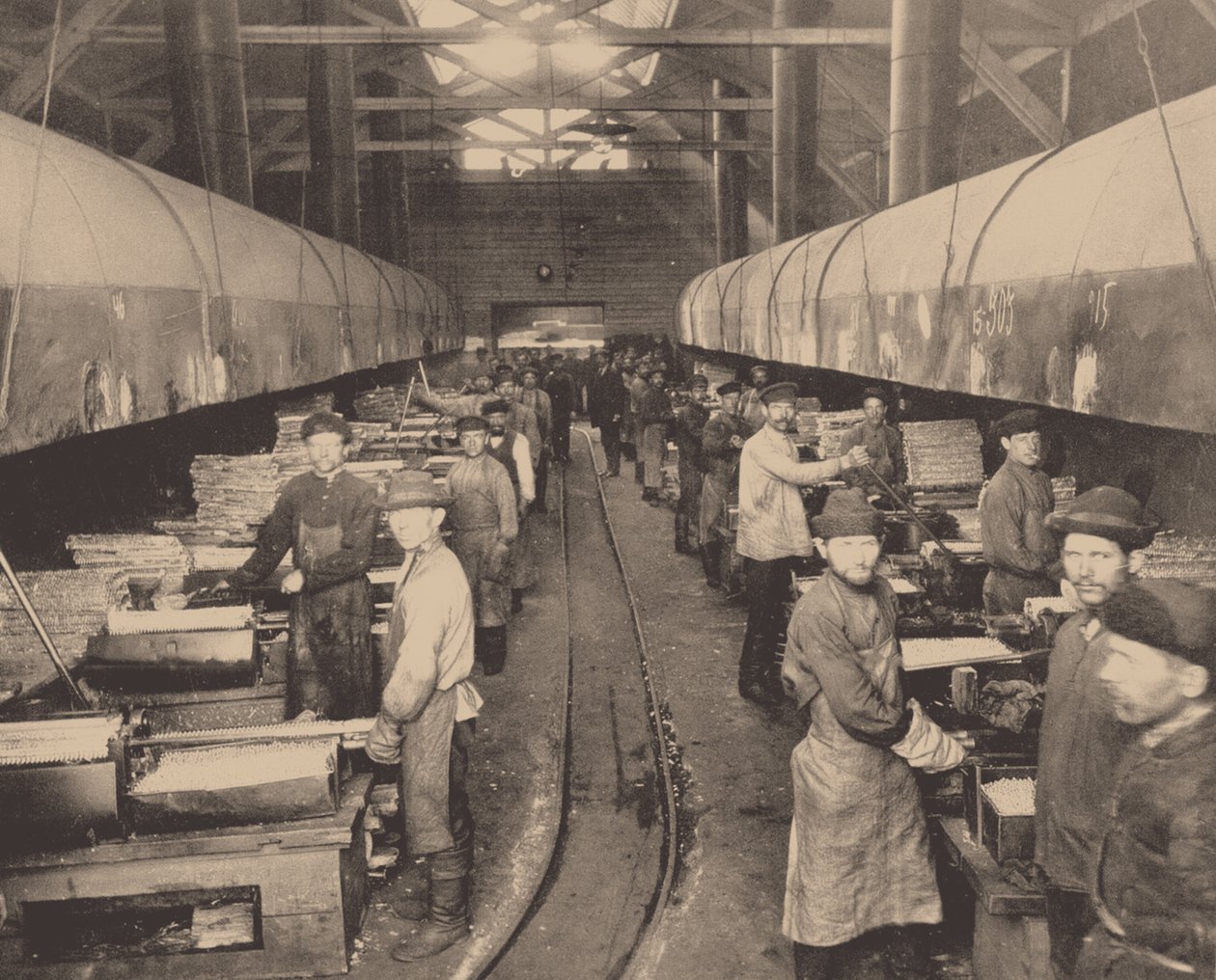 Putilov工厂的车间c。 1914年 作者 不明