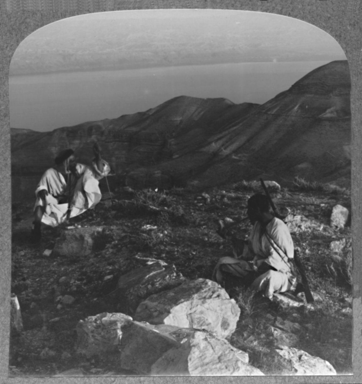 从Machaerus穿越死海，大约在1900年 作者 不明