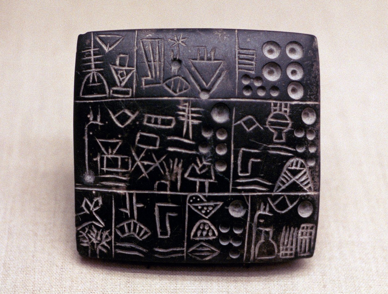 行政陶土片，美索不达米亚苏美尔人，公元前3100年至2900年 作者 不明