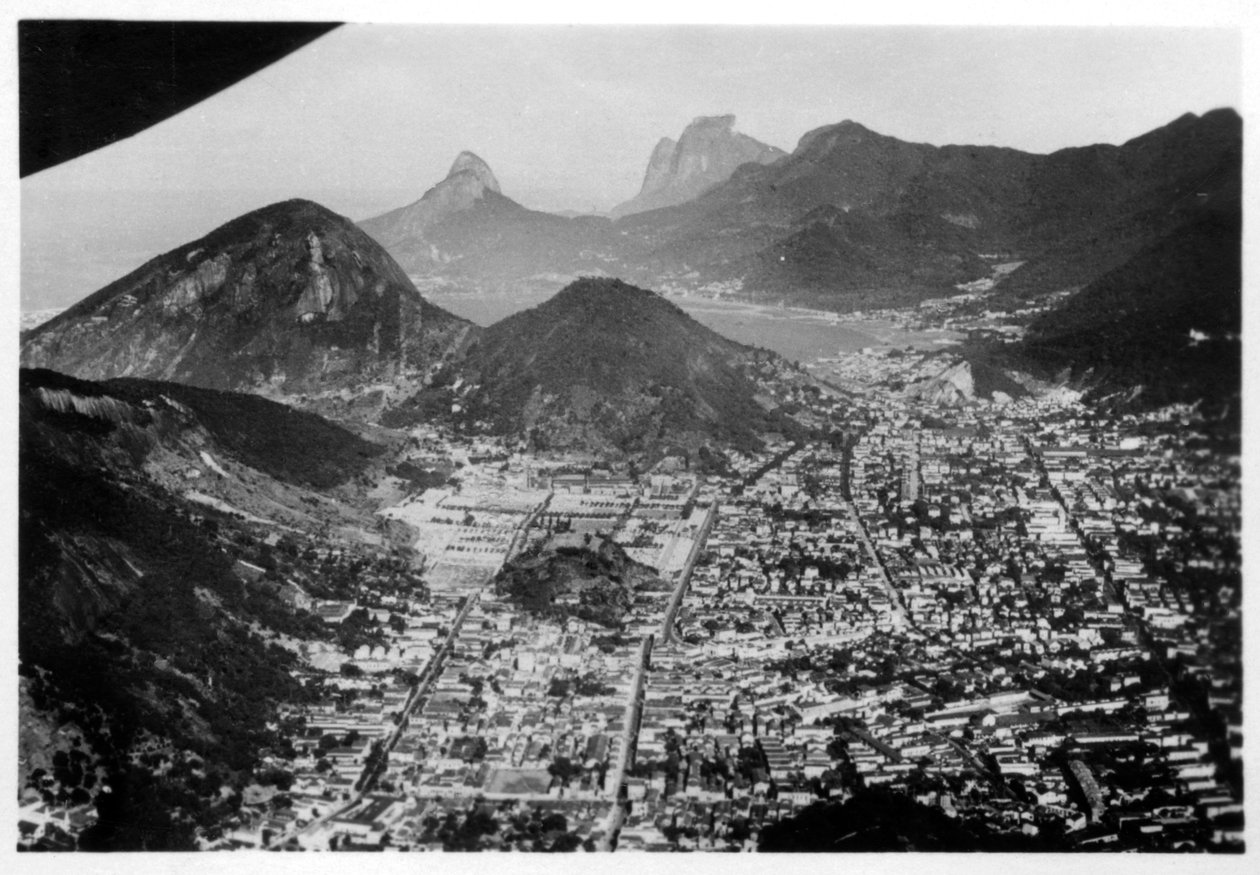 1930年1933年，齐柏林飞艇在巴西里约热内卢的鸟瞰图 作者 不明