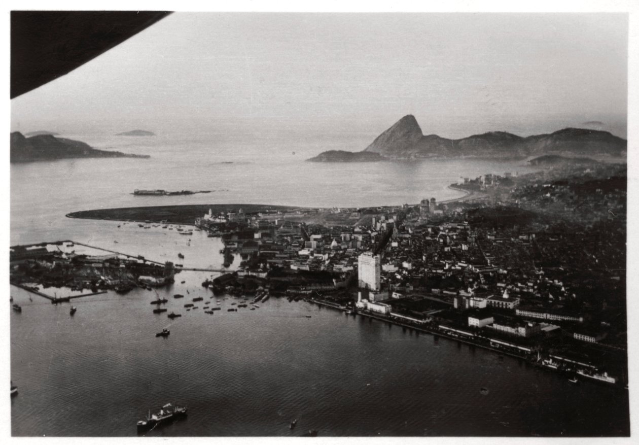 1930年1933年，齐柏林飞艇在巴西里约热内卢的鸟瞰图 作者 不明