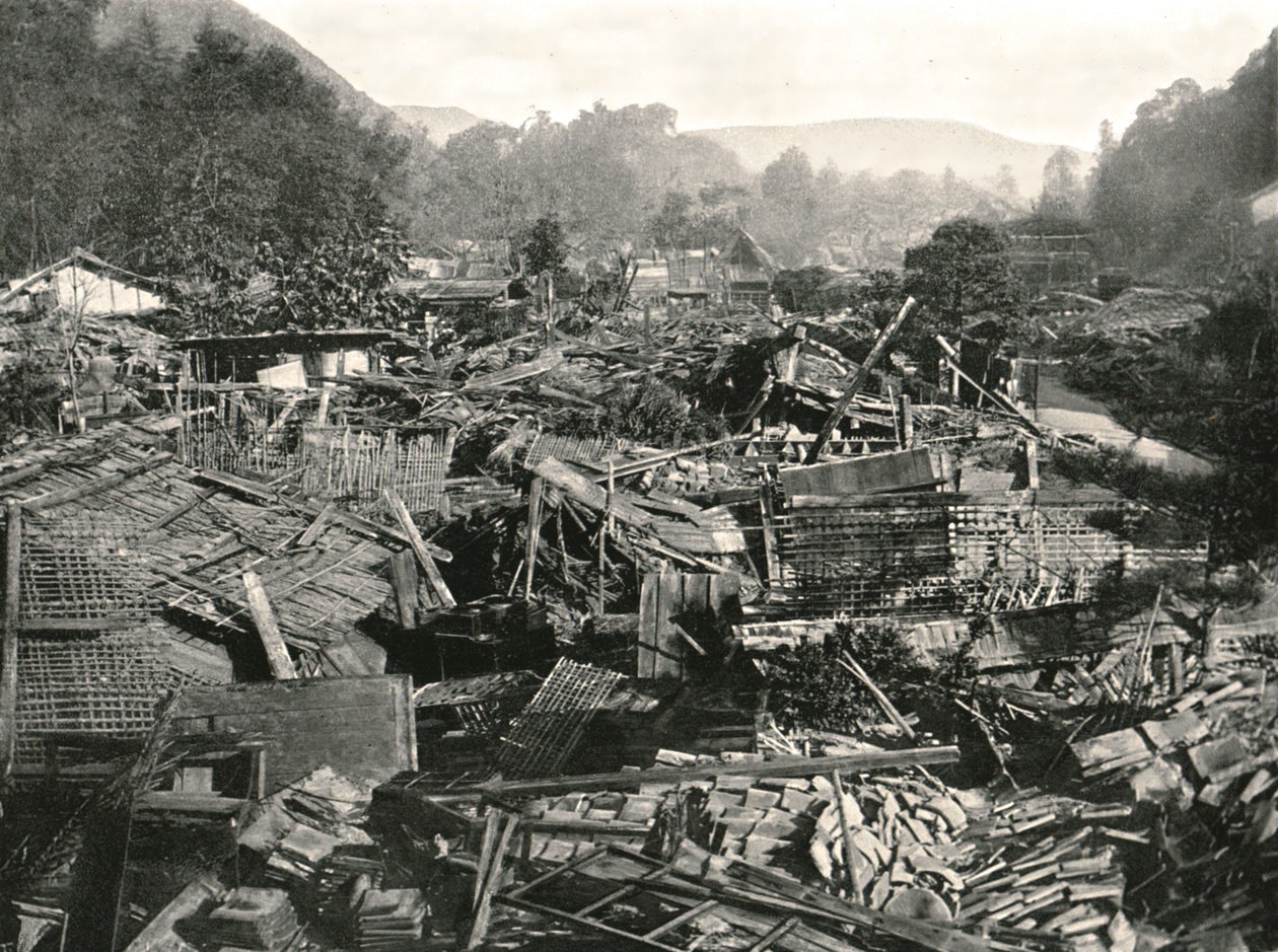 地震后，日本岐阜，1895年。 作者 不明