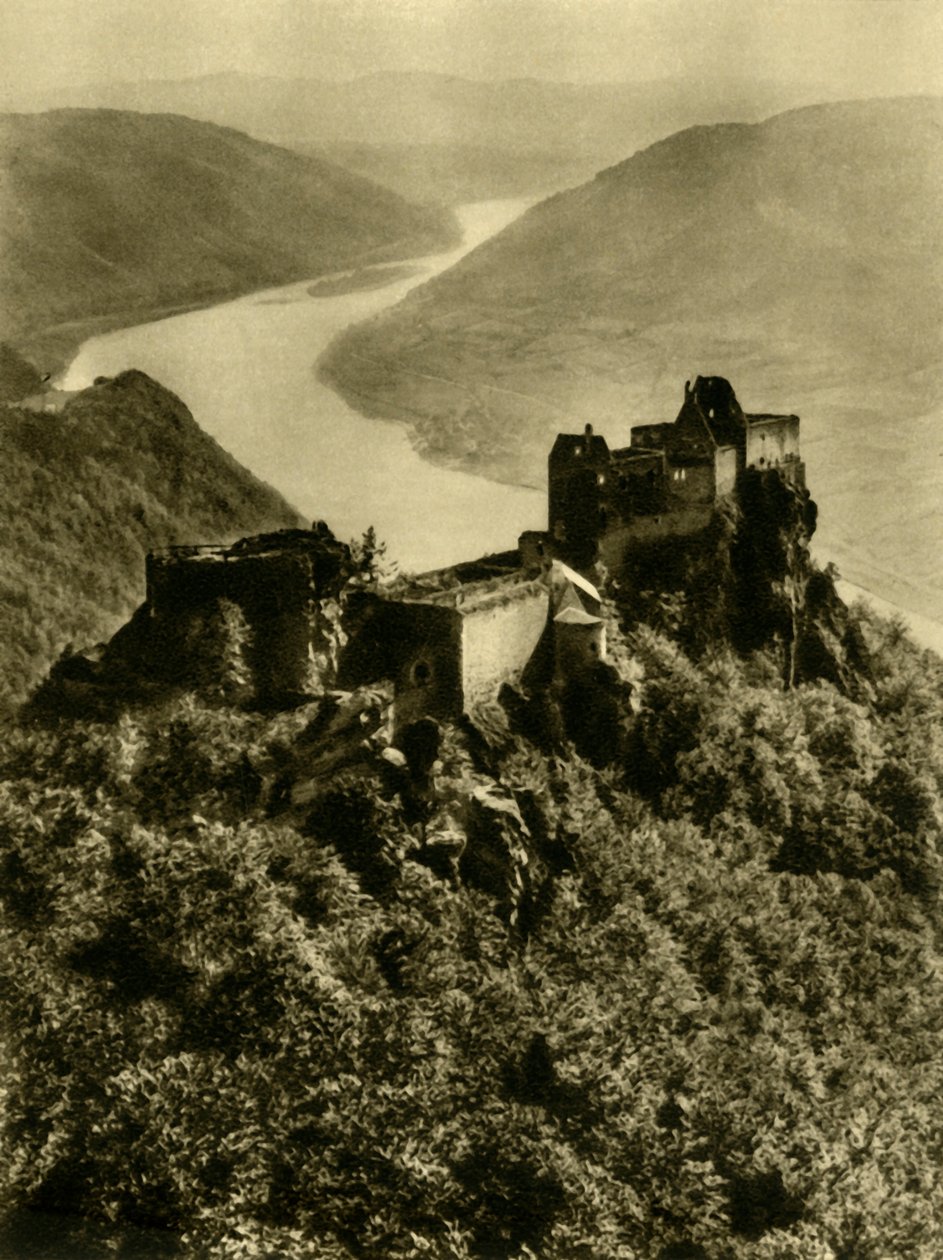 下奥地利州瓦豪的阿格斯坦城堡（Aggstein Castle），建于1935年。 作者 不明